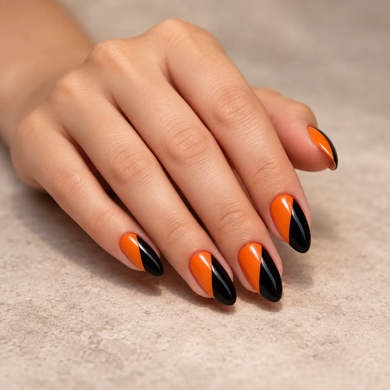 Uñas Halloween color naranja y negro